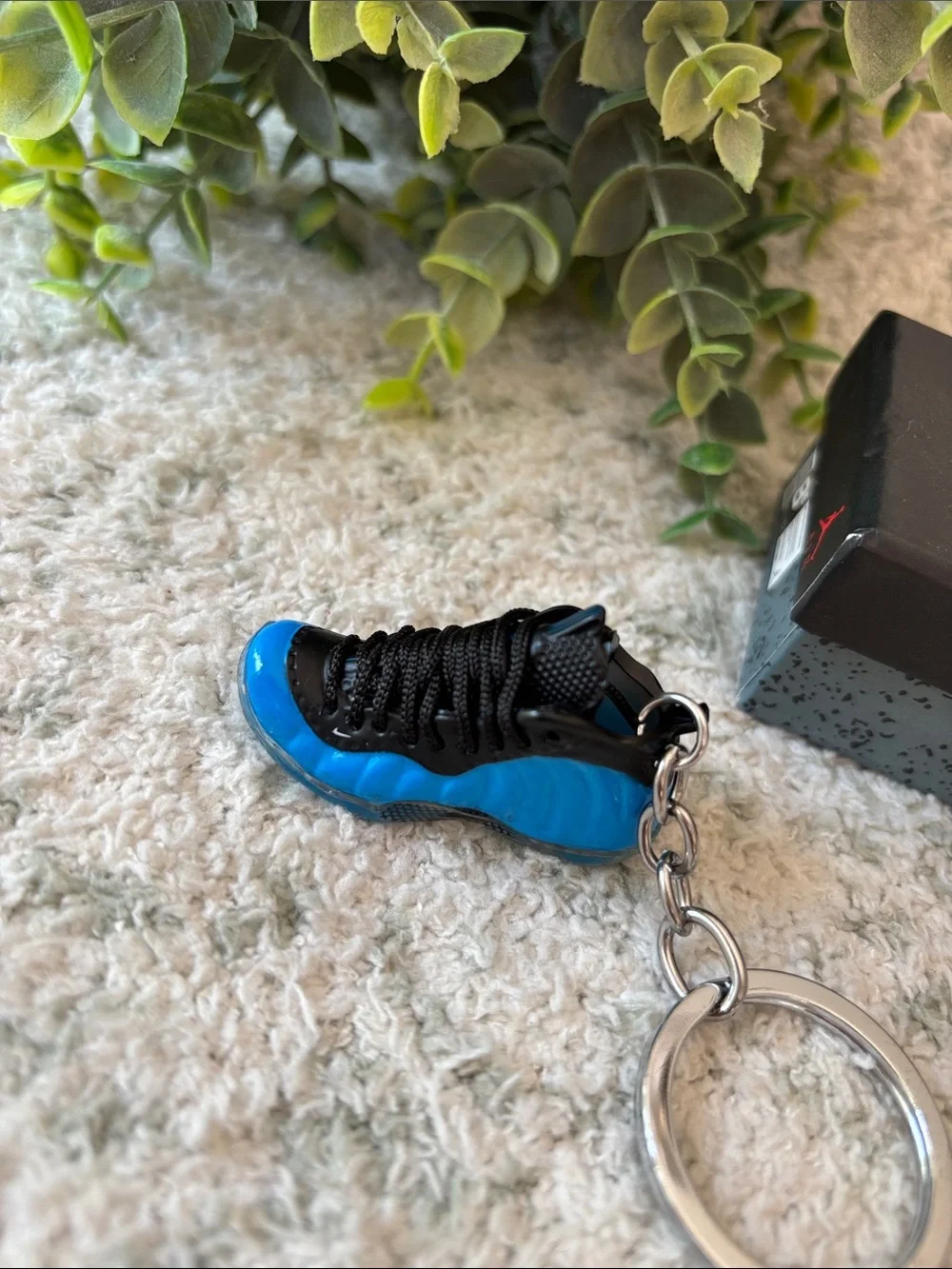 Air Jordan 3D mini sneaker keychain in blue and black with Flight Nike Box NWT